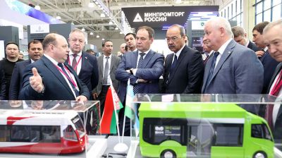 Головченко посетил выставку "Иннопром. Центральная Азия" в Ташкенте