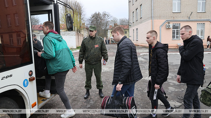 Отправка призывников в войска началась в Гомеле