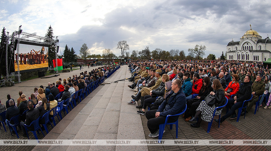 В Брестской крепости под открытым небом состоялся премьерный показ драмы "1941. Крылья над Берлином"