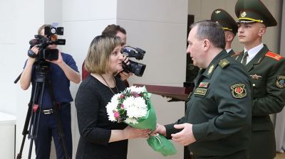 Чествование военнослужащих срочной военной службы и их матерей прошло в Доме офицеров