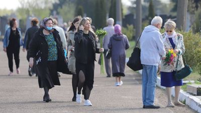 У православных верующих - Радуница