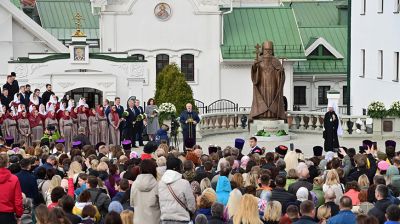 Лукашенко принял участие в церемонии открытия памятника митрополиту Филарету