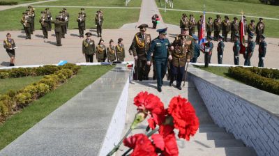 Мини-парад в честь ветерана ВОВ и пожарной службы Андрея Моисеева прошел на Буйничском поле