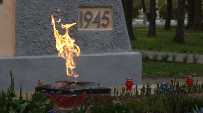 На братской могиле погибших воинов в Чаусах зажгли Вечный огонь