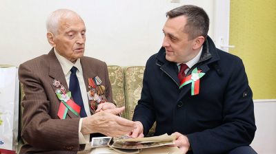 Субботин поздравил с днем рождения ветерана войны Николая Жарикова
