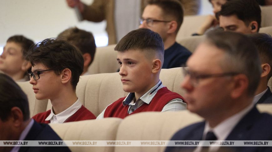 Молодежный форум "Путь в науку" проходит в Минске