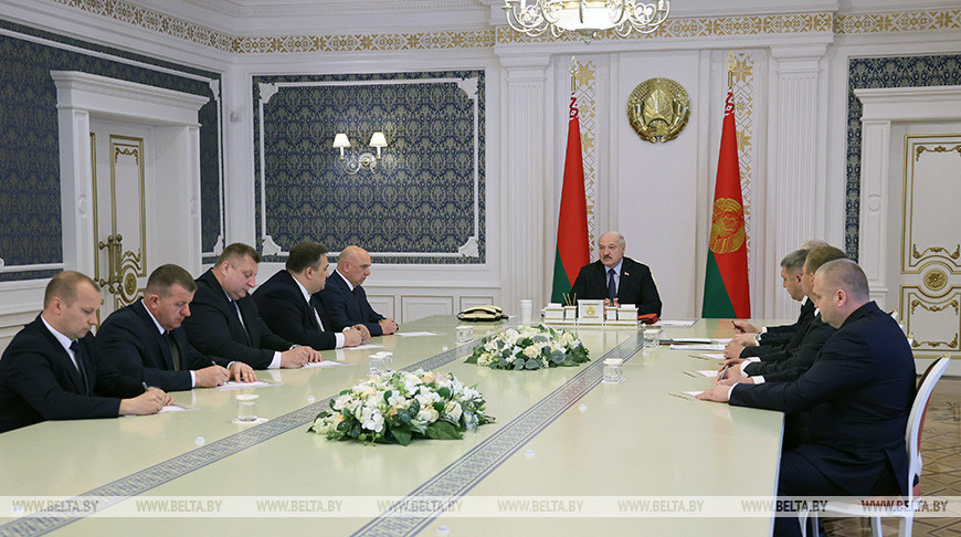 Лукашенко произвел ротацию в руководстве местной вертикали