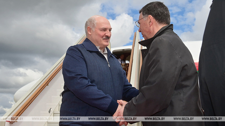Лукашенко прилетел в Москву на юбилейный саммит ОДКБ