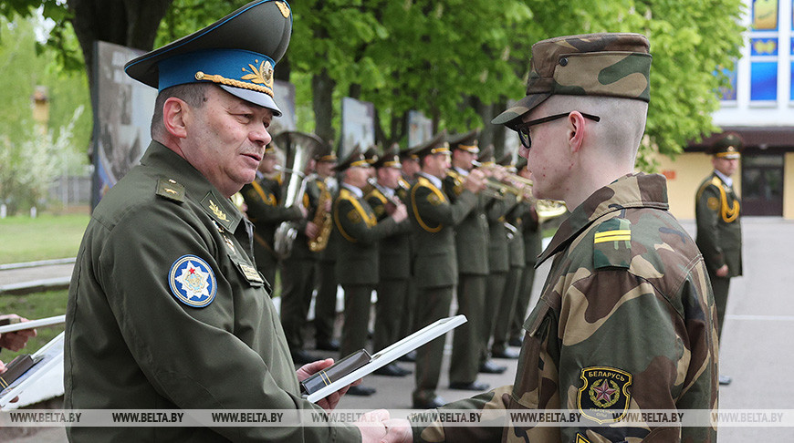 В Минске чествовали увольняемых в запас военнослужащих