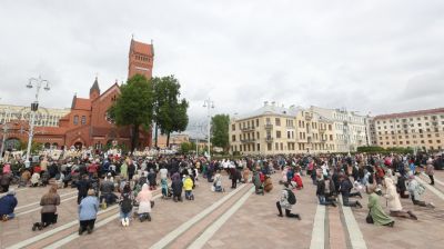 Процессия в честь праздника Божьего Тела прошла по улицам Минска