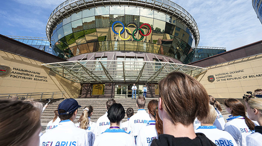 Белорусская делегация отправилась на Международный форум юных олимпийцев