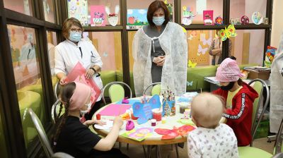 Кочанова посетила РНПЦ детской онкологии, гематологии и иммунологии