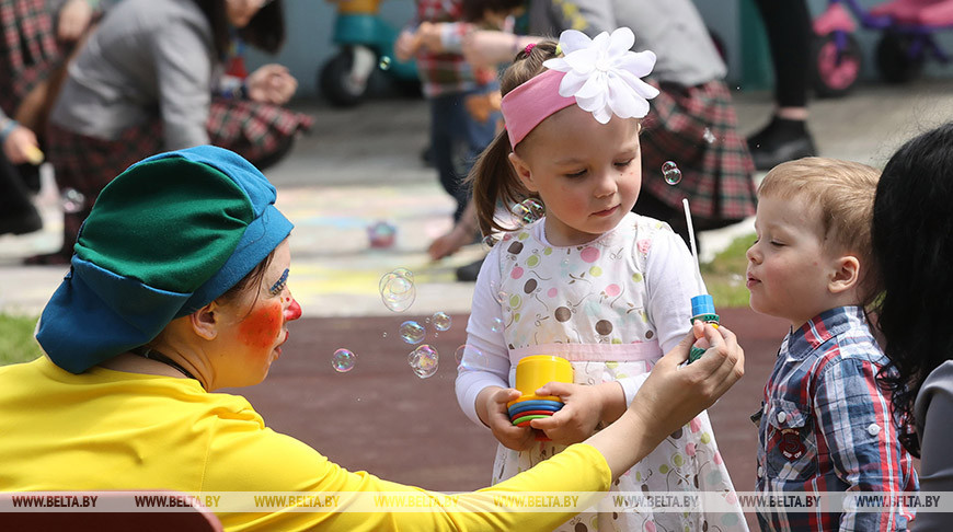 Праздник для малышей дома ребенка в ИК-4 Гомеля организовал БСЖ