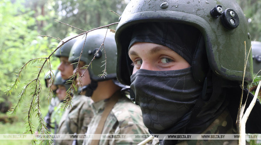 На полигоне "Уручье" прошел учебно-полевой сбор солдат нового пополнения внутренних войск МВД