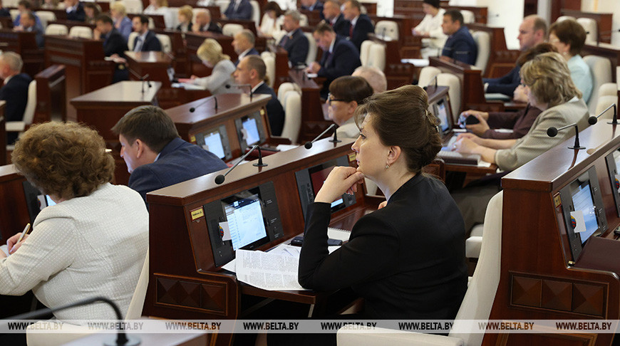 Депутаты приняли в первом чтении изменения в Кодекс о земле