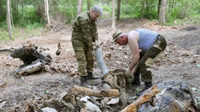 В Полоцком районе продолжаются поисковые работы на месте падения самолета времен ВОВ