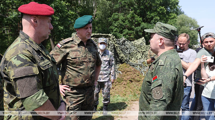 Военные атташе посетили белорусско-украинскую границу