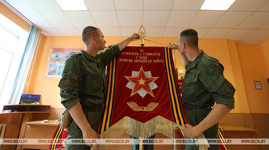 В Минскую военную комендатуру доставлены 27 вымпелов за мужество и стойкость в годы ВОВ