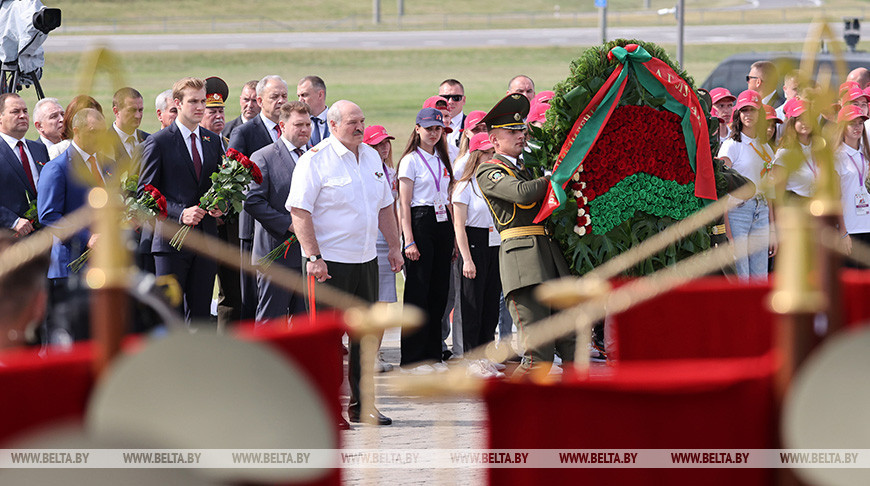 Лукашенко принял участие в торжественном мероприятии на Кургане Славы