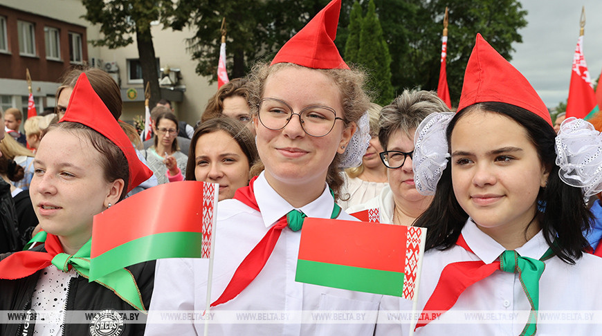 На одну из самых высоких точек Витебска подняли Государственный флаг Беларуси
