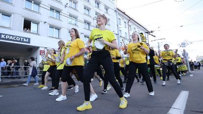 На улицах фестивального Витебска перед гала-концертом