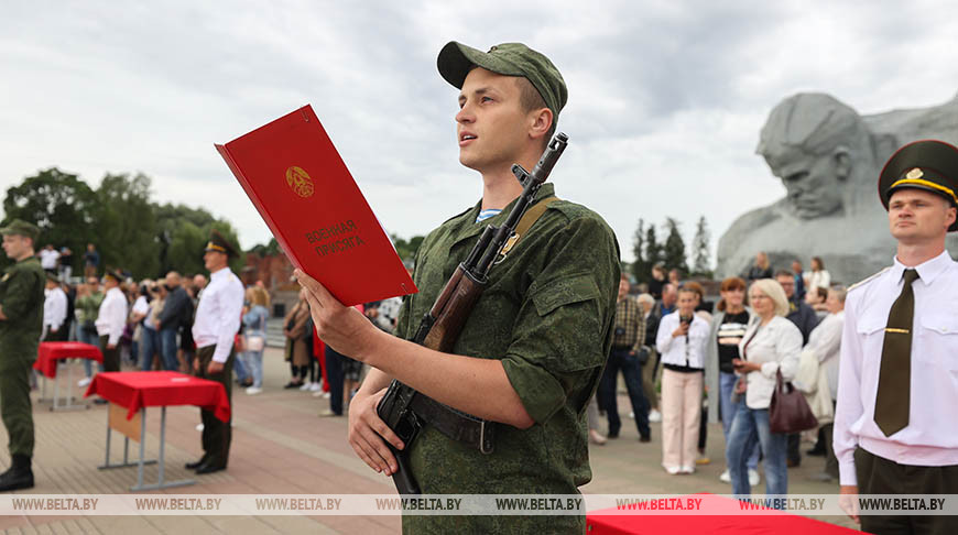 Более 120 студентов военной кафедры ГГМУ принесли присягу