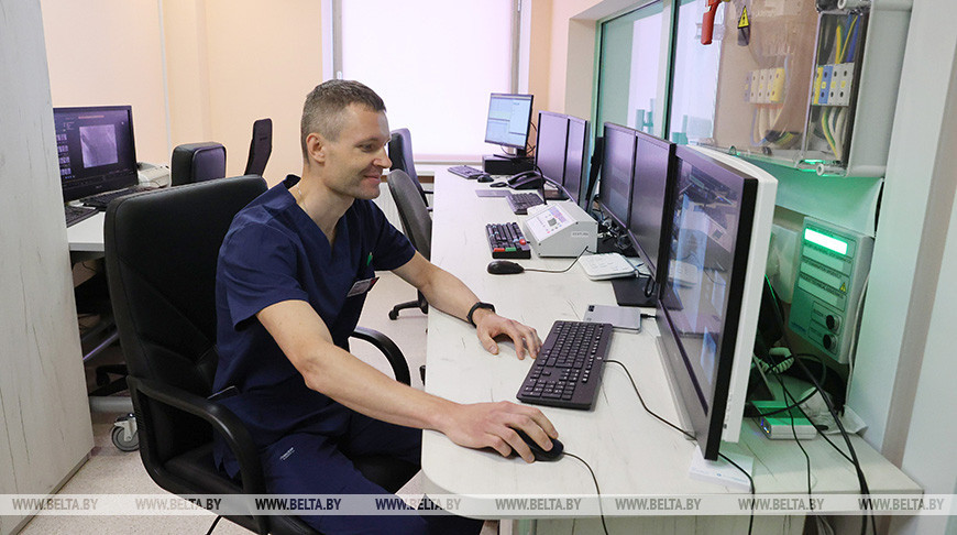 Во второй больнице Минска открыли обновленный ангиографический кабинет