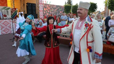 Этно-вечеринка прошла на "Вишневом фестивале" в Глубоком