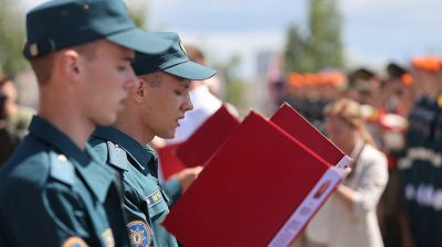 Церемония принятия присяги спасателями Минского гарнизона прошла в Университете гражданской защиты МЧС