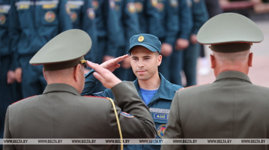 Более 80 новобранцев МЧС Витебской области приняли присягу в День пожарной службы