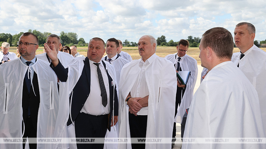 Лукашенко посетил ОАО "Козловичи-Агро" в Слуцком районе