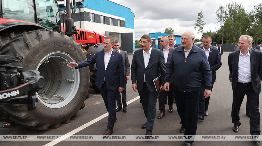 Лукашенко посетил сельскохозяйственный филиал ОАО "Минскоблагросервис"