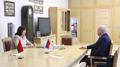 Кочанова провела встречу с госсекретарем Союзного государства