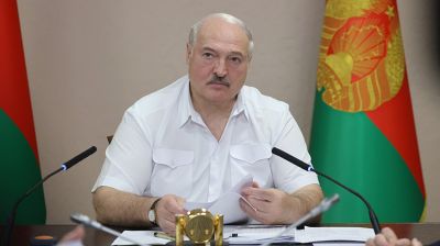 Лукашенко провел совещание о работе агропромышленных объединений Витебской области