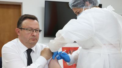 В Министерстве здравоохранения прошла вакцинация от COVID 19