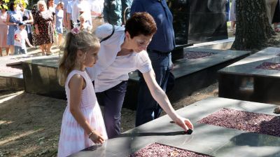 В Шклове открылся памятник погибшим мирным жителям в годы ВОВ