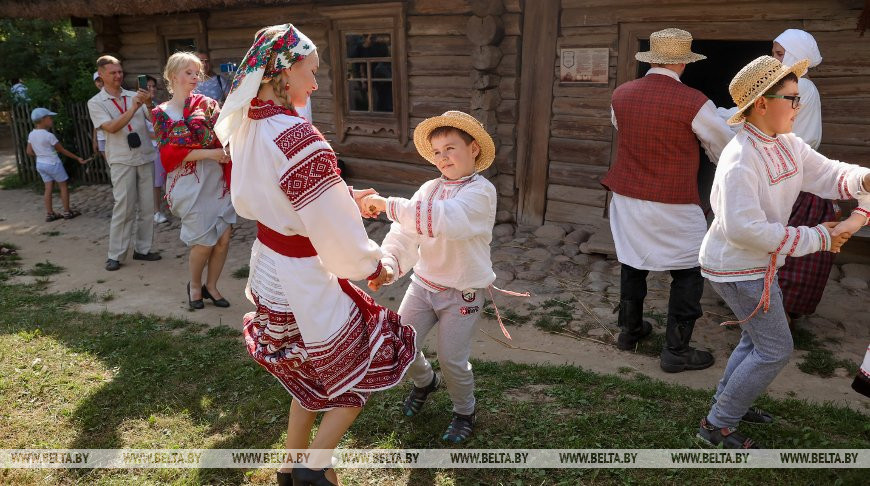 Праздник окончания сбора урожая "Дажынкi" провели в музее архитектуры и быта