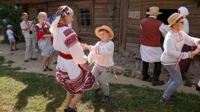 Праздник окончания сбора урожая "Дажынкi" провели в музее архитектуры и быта