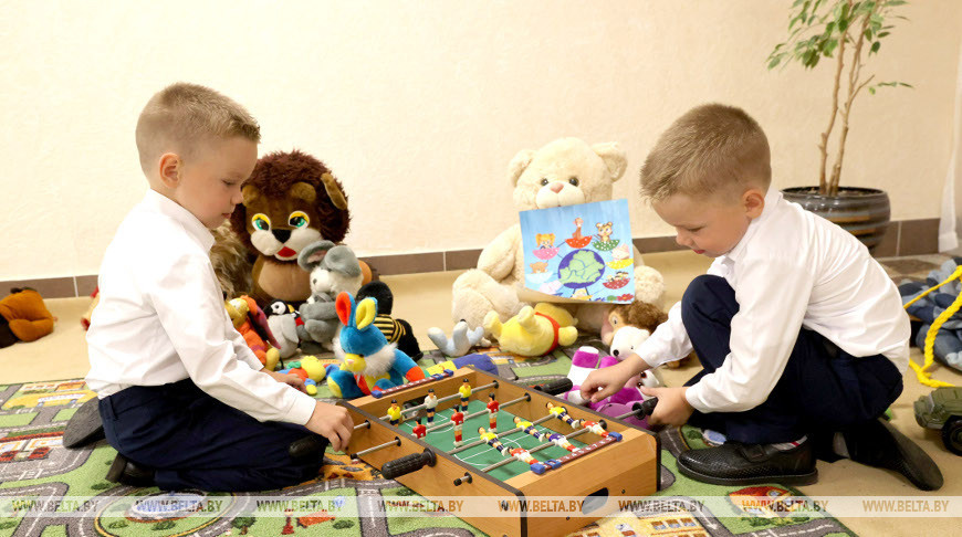 Двойняшки Богдан и Руслан Зарецкие идут в первый класс