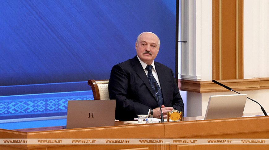 Лукашенко в День знаний провел открытый урок