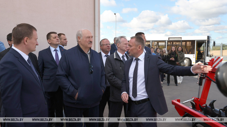Лукашенко посетил с рабочей поездкой Крупский район