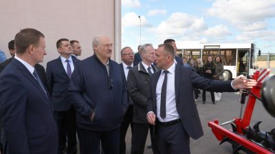 Лукашенко посетил с рабочей поездкой Крупский район