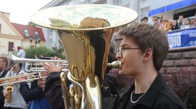 Учащиеся Гродненского музыкального колледжа устроили флешмоб на День города