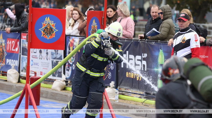 Столичные спасатели организовали международные старты "Сильнейший пожарный-спасатель"