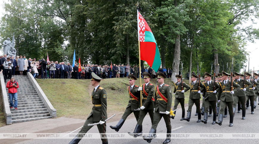 В Бешенковичском районе состоялась церемония захоронения останков летчика Коваленка, павшего в годы ВОВ