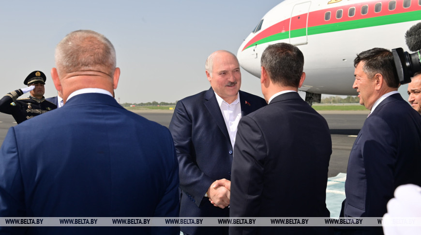 Лукашенко прибыл в Самарканд на саммит ШОС