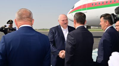 Лукашенко прибыл в Самарканд на саммит ШОС