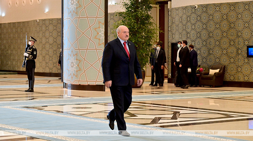 Лукашенко прибыл в конгресс-центр в Самарканде на саммит ШОС