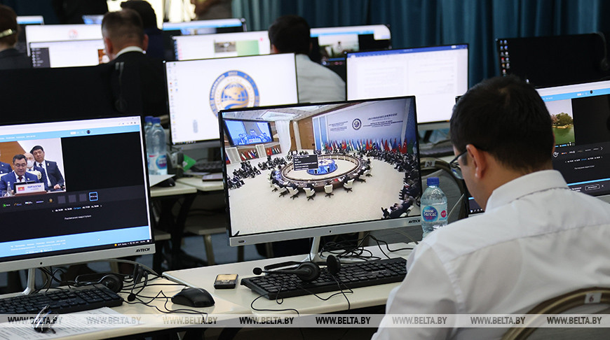 Саммит ШОС в Узбекистане освещают СМИ разных стран