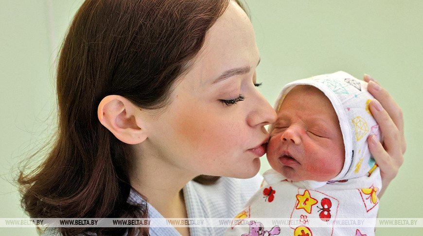 В Витебске чествовали мам, родивших детей в День народного единства